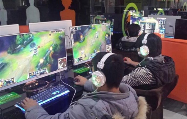 玩游戲的顯示器多大合適?多大的屏幕適合玩游戲