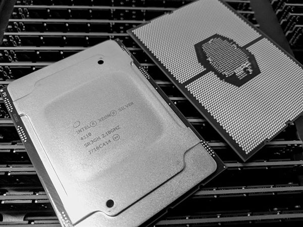 為阻AMD EPYC蠶食服務器市場:Intel至強出現兩位數降幅